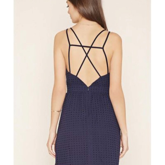 ✨ NWT ✨ White Eyelet Dress XS - Picture 2 of 5